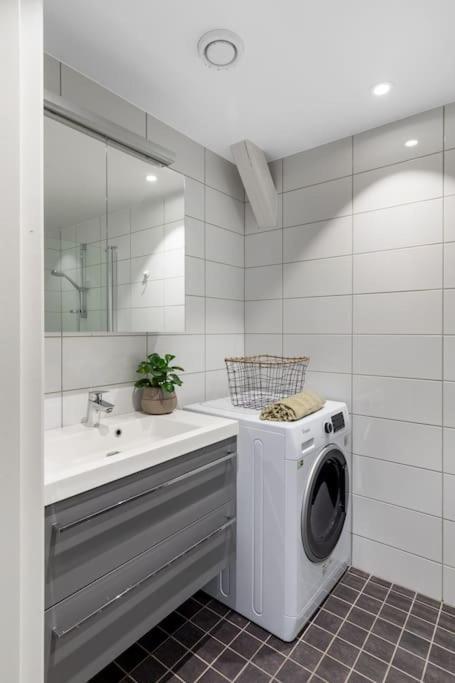 1-Roms Toppleilighet Pa Tangen/Bystranda Apartment Kristiansand Ngoại thất bức ảnh